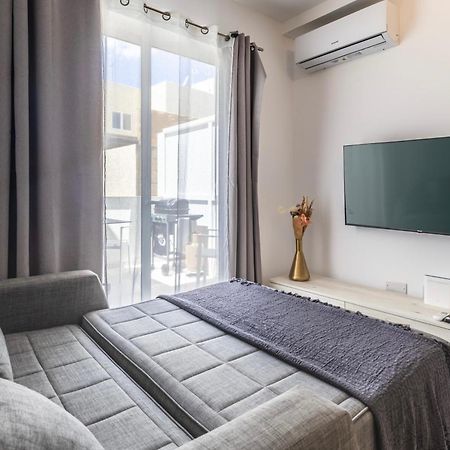 Dorris'S Apartment 5 Min Walk From St Julians San Gwann Exterior photo