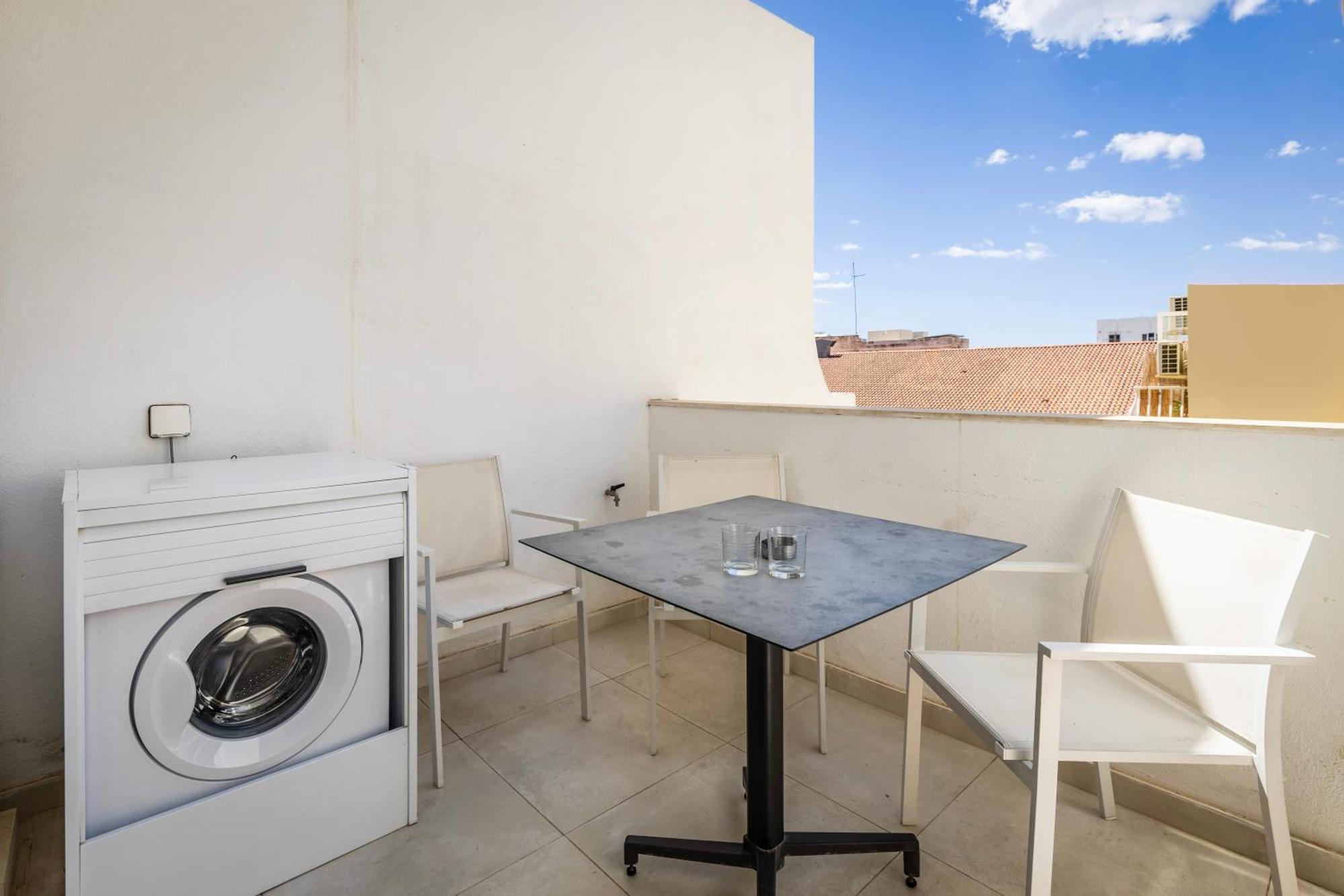 Dorris'S Apartment 5 Min Walk From St Julians San Gwann Exterior photo