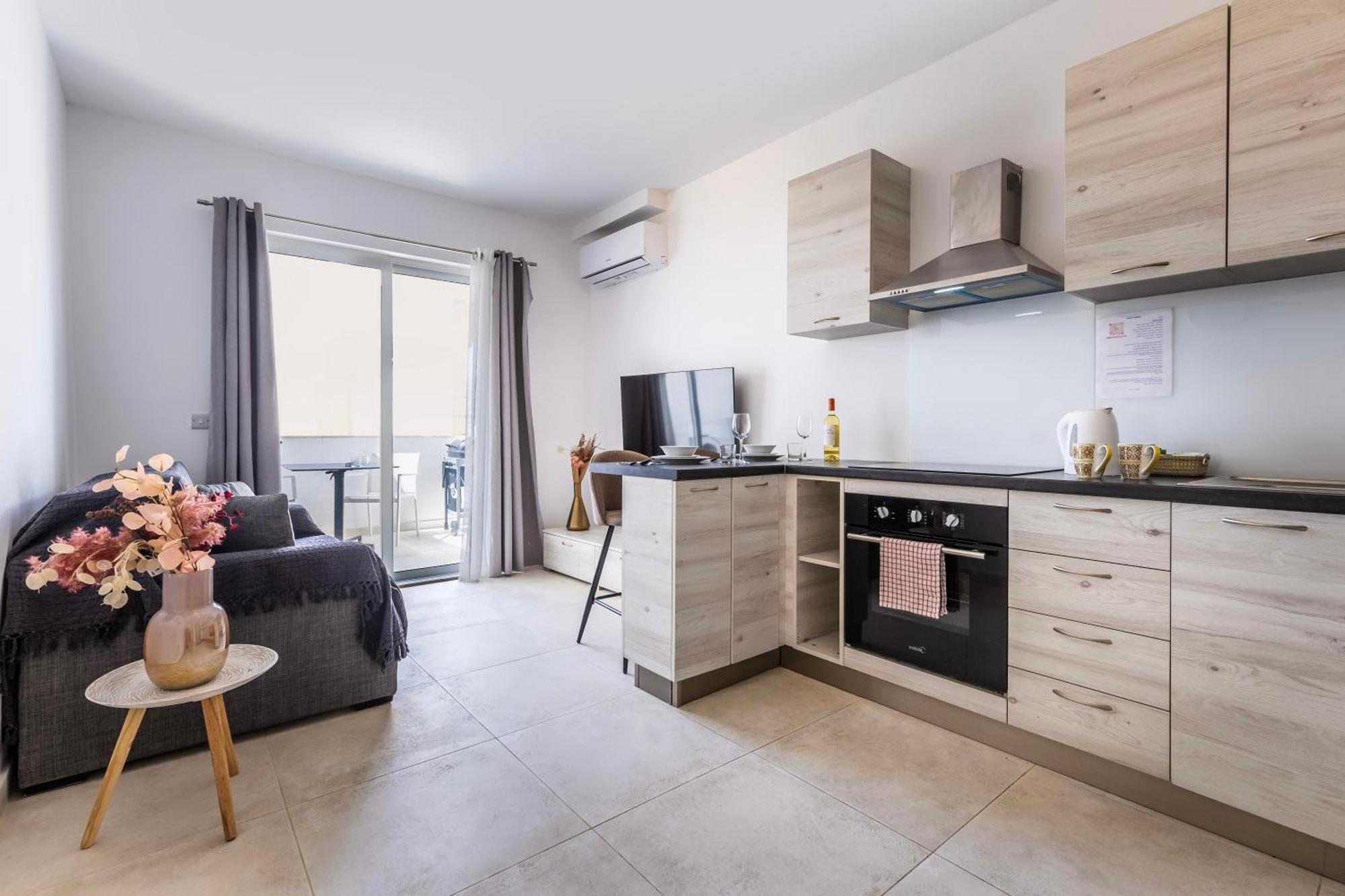 Dorris'S Apartment 5 Min Walk From St Julians San Gwann Exterior photo